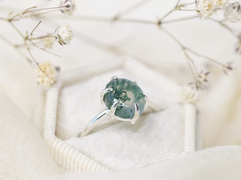 Timeless Jewelry Styles At Wallet-Friendly Prices 6 Prong Moss Agate Ring