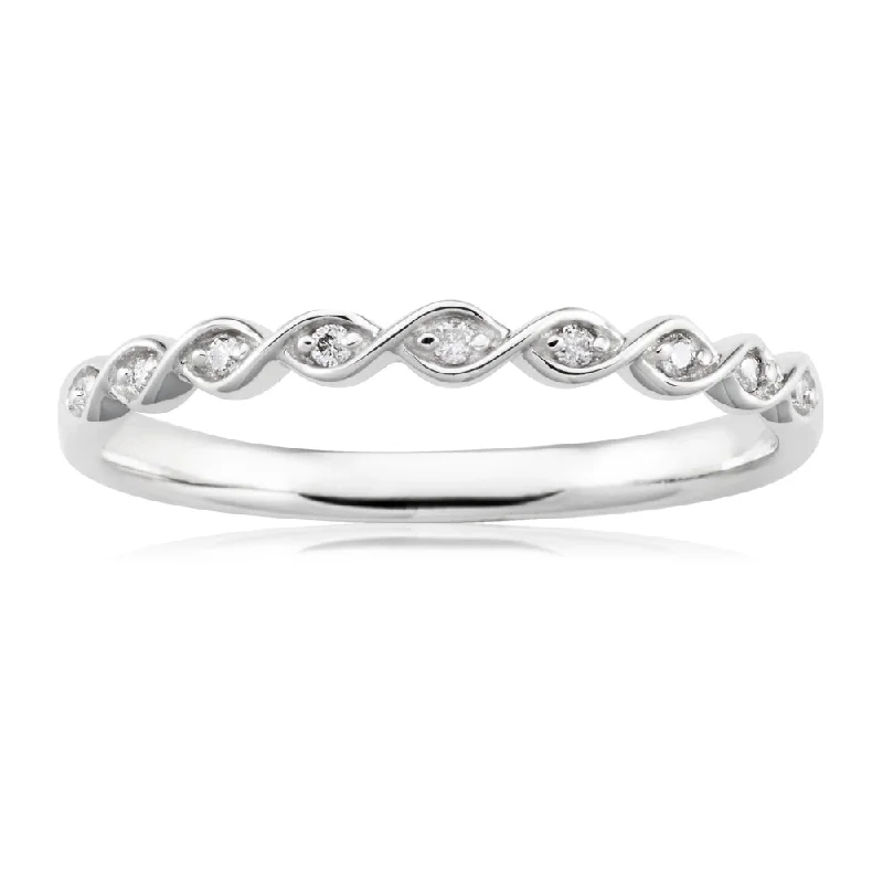 Personalized Jewelry Sale – Meaningful Gifts At Great Prices 9ct White Gold Diamond Ring with 9 Brilliant Diamonds Personalized Jewelry Sale – Meaningful Gifts At Great Prices 9ct White Gold Diamond Ring with 9 Brilliant Diamonds