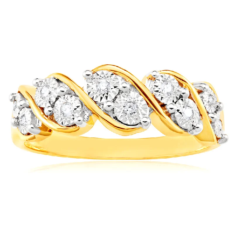 Personalized Jewelry At Special Discount Rates 9ct Yellow Gold Diamond Ring Set with 10 Beautiful Brilliant Diamonds