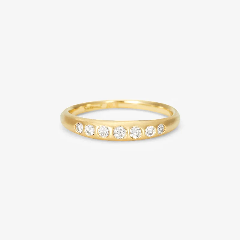 Limited-Time Offer On Elegant Jewelry Pieces R10503W | Cascading White Diamond Taper Band