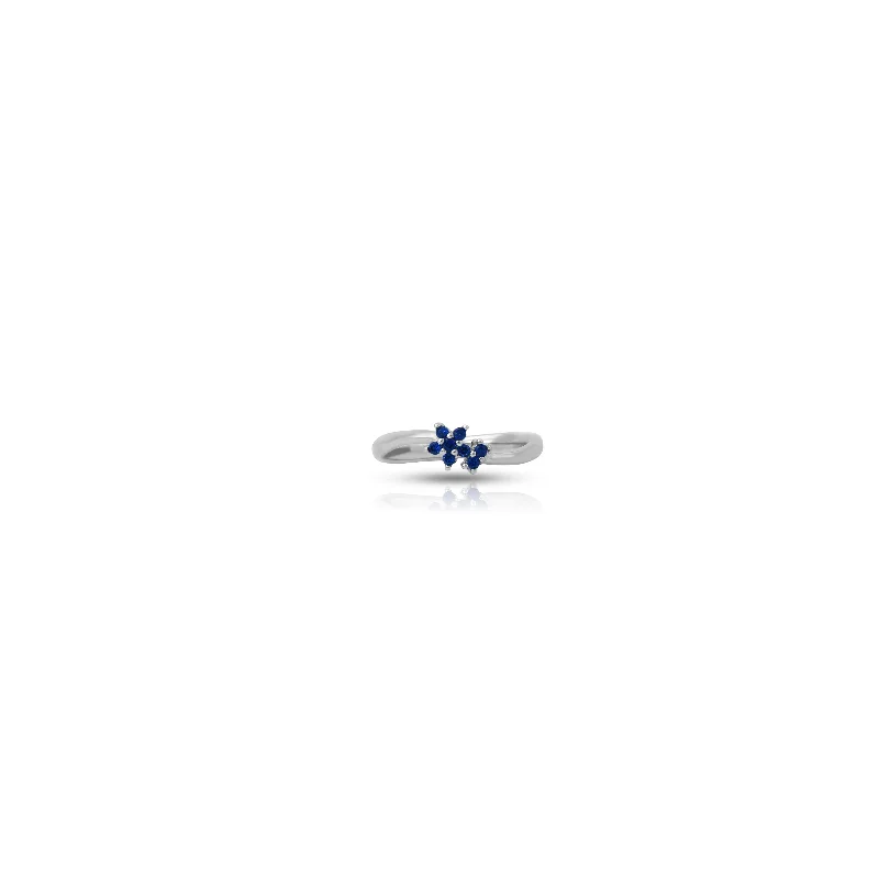 Fashion-Forward Geometric Jewelry For Contemporary Style Flower Design Blue Stone Silver Ring