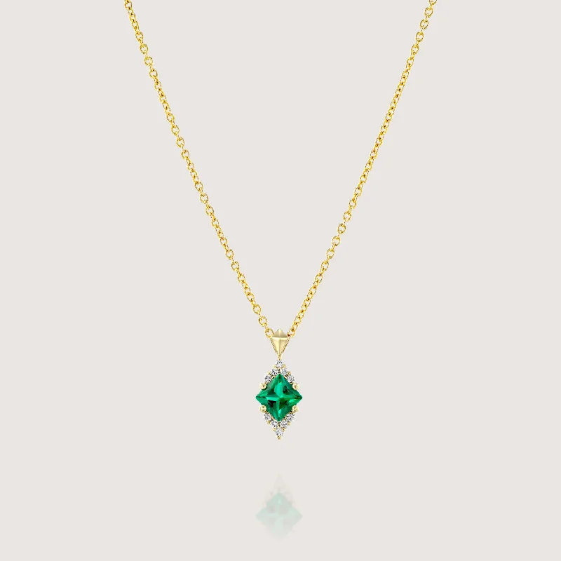 Trending Jewelry Now Available At Exclusive Prices Juliette Necklace With Diamonds and Emerald Trending Jewelry Now Available At Exclusive Prices Juliette Necklace With Diamonds and Emerald