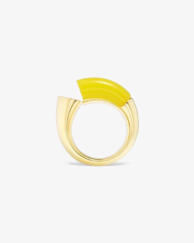 Luxury Meets Affordability – Jewelry Sale Live Now Oera ring