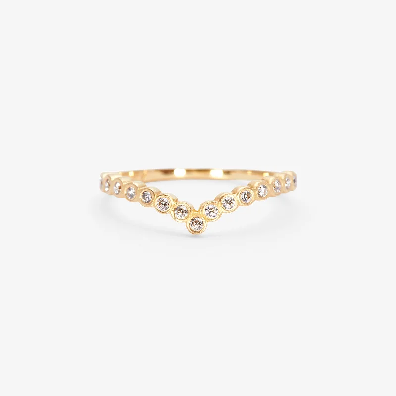 Timeless Jewelry Styles At Wallet-Friendly Prices R11501W | White Diamond Cresting Circle Band