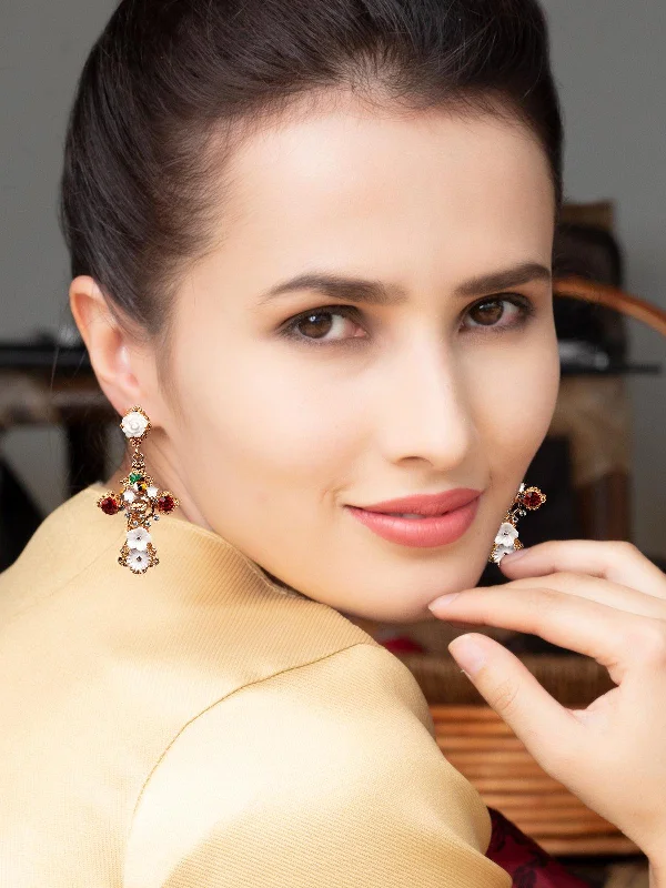 Unmissable Discounts On Timeless Jewelry Pieces Odette Women Gold Metal Earrings