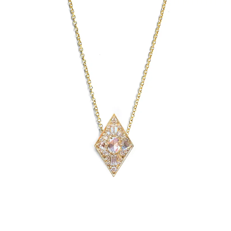 Premium Jewelry Now Available At Special Discounts Mini Kite Shape Oval Diamond Necklace