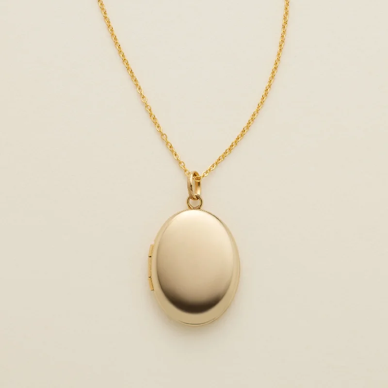 Unmissable Discounts On Timeless Jewelry Pieces Oval Locket Necklace | Final Sale