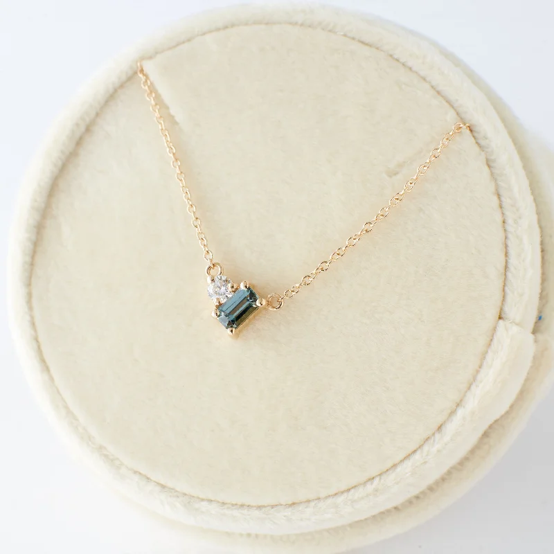 Make Your Outfit Shine With Discounted Jewelry Simone Necklace