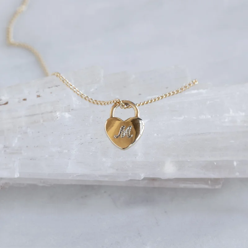 Romantic Heart-Shaped Jewelry For Special Gifts The Personalized Heart Lock Necklace | 14K Yellow Gold