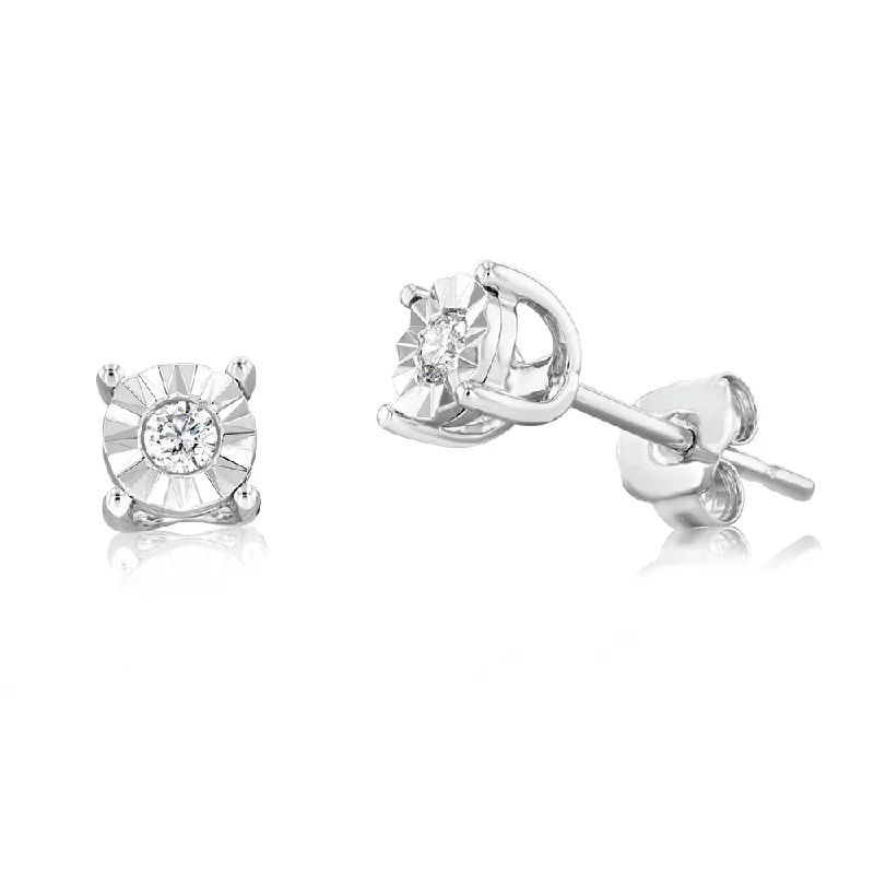 Discounted Luxury Jewelry – Shine Without The Splurge 9ct White Gold 5 Points Diamond Stud Earrings