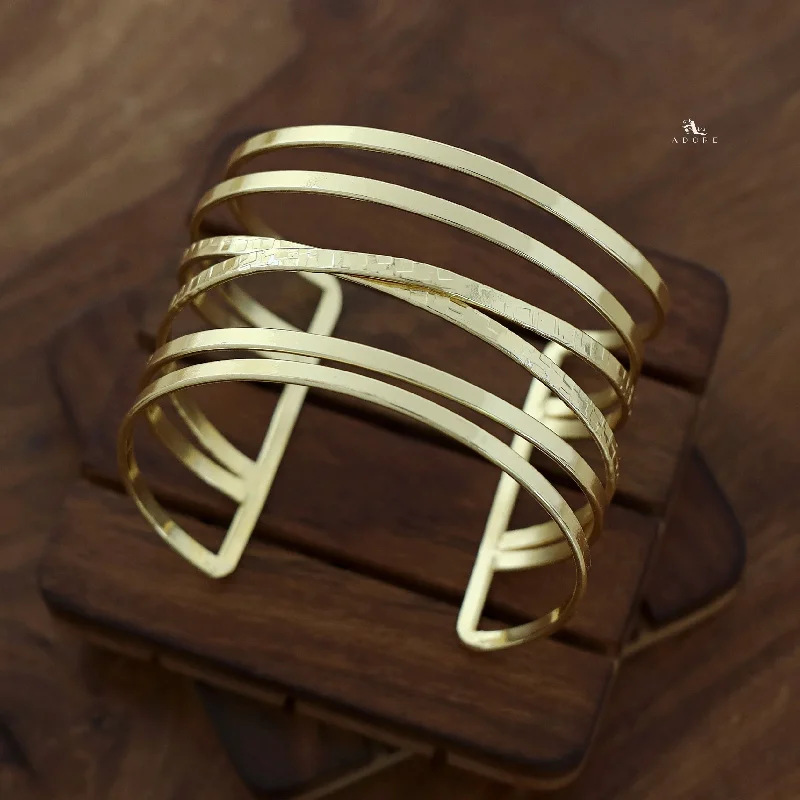 Grab Stylish Jewelry Before The Sale Ends Edith Golden 6 Layer Bangle