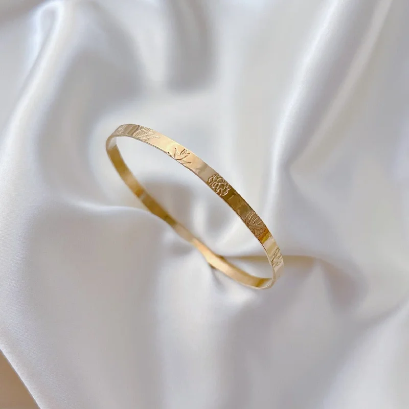 Flash Sale On Exquisite Jewelry – Don't Miss Out Floral Stamped Bangle