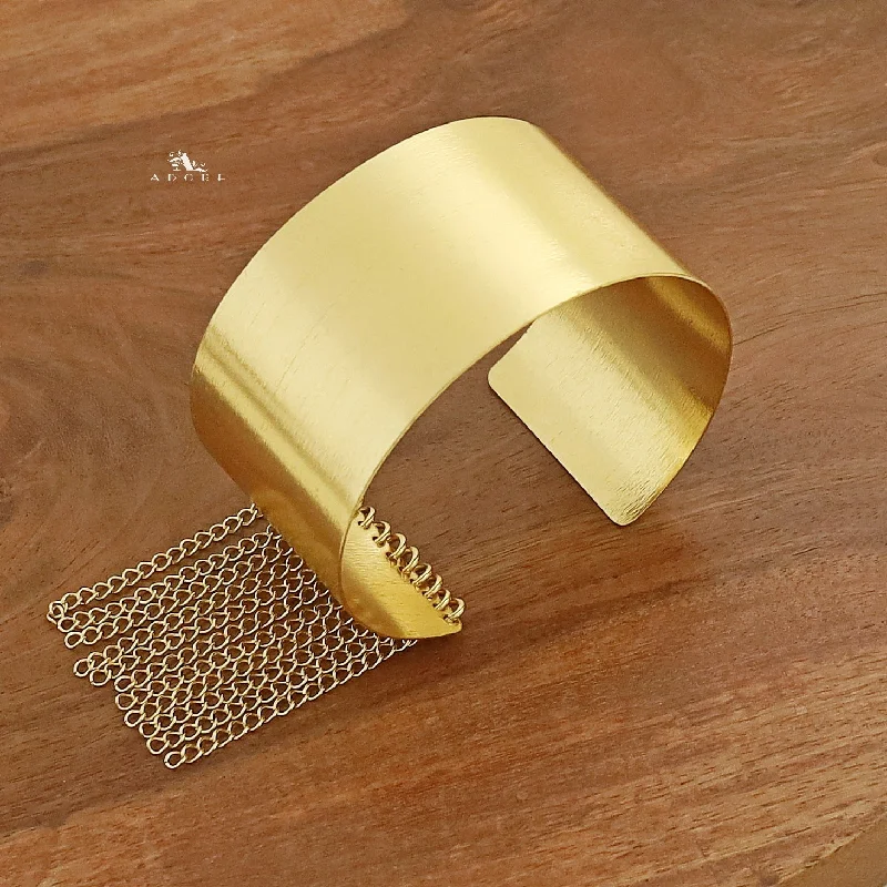 Premium Diamond Jewelry For Unforgettable Moments Golden Chain Hanging Bangle