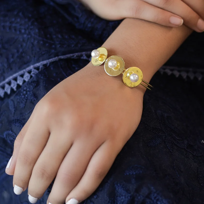 Get Ready To Sparkle – Special Jewelry Discounts Golden Tri Pearl + Circle Bangle