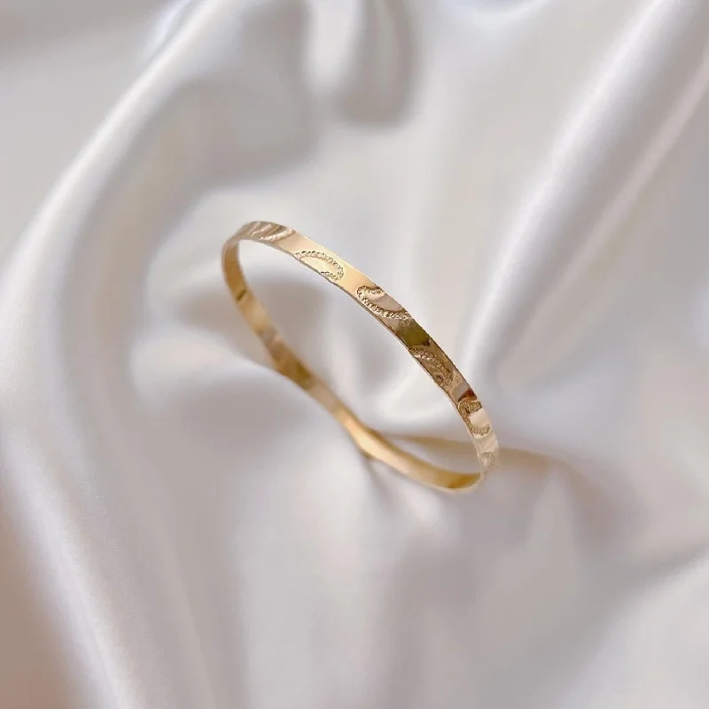 Unlock Unbeatable Jewelry Deals Before They’Re Gone Lei Pikake Stamped Bangle
