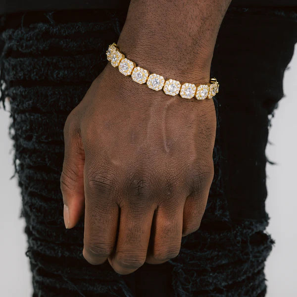 Don't Miss These Dazzling Jewelry Discounts VVS 12MM clustered Bracelet - Gold