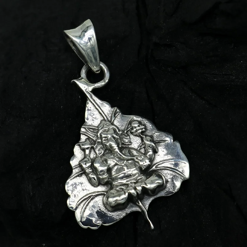 The Biggest Jewelry Sale Of The Year Is Here 925 sterling silver customize vintage antique style Lord Ganesha Pendant, amazing leaf design stunning pendant unisex gifting jewelry ssp566