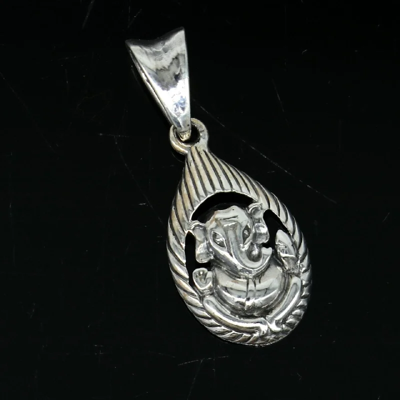 Exclusive Gemstone Jewelry At Special Prices 925 sterling silver handmade vintage stylish trendy idol Ganesha pendant , exclusive designer unisex pendant silver locket jewelry ssp434