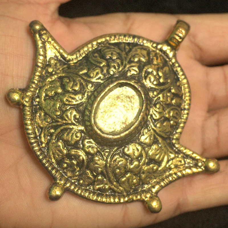 Antique Golden Finish Metal Pendant 3 Inch