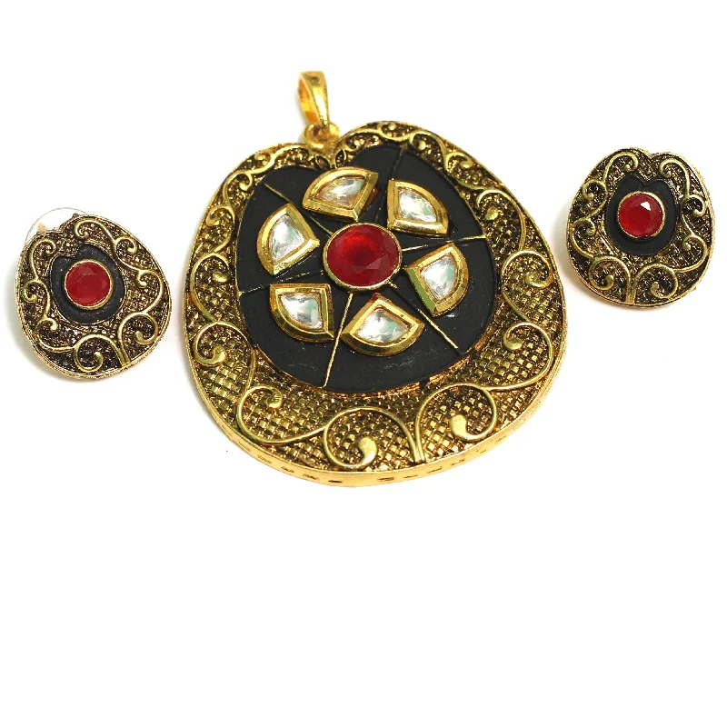 Kundan Pendant With Earring Set