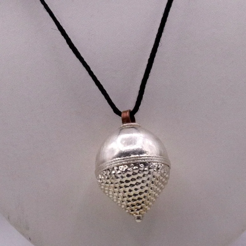 Exclusive Online Jewelry Sale – Don't Wait Vintage antique design handmade fabulous pendant ball pendant, excellent stylish indian tribal jewelry from Rajasthan India.
