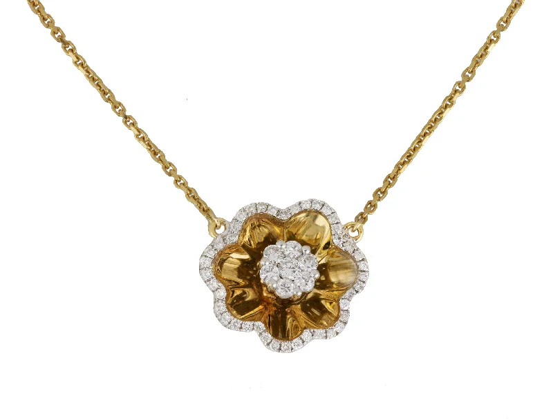 Must-Have Jewelry At Unbelievable Discounts Women's Modernist Italian 18K Yellow Gold Ornate 0.42ctw Diamond Necklace